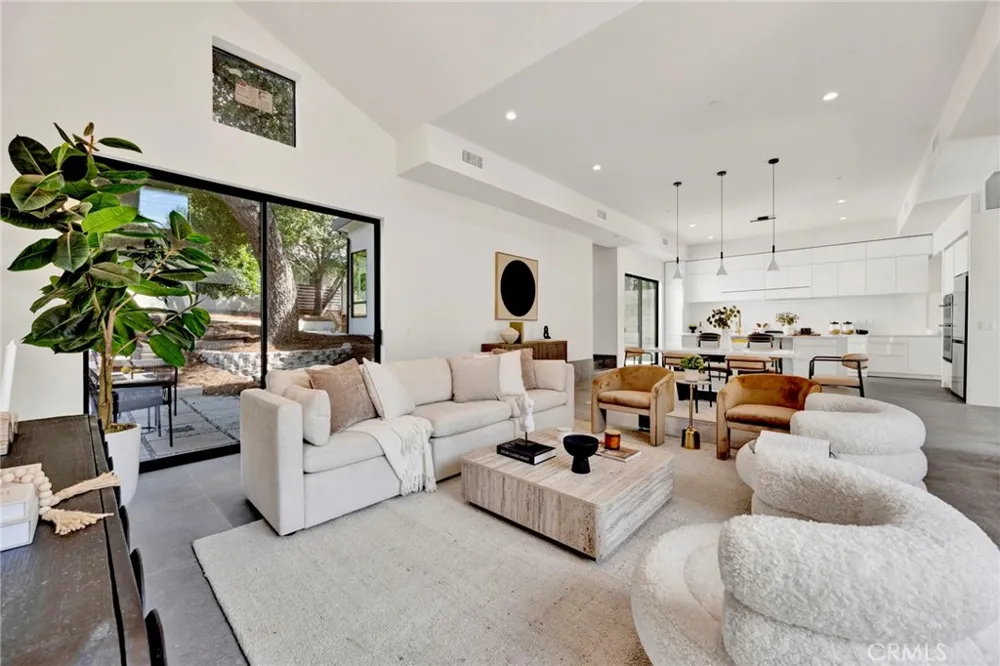 325 W Grandview Avenue Sierra Madre, CA 91024