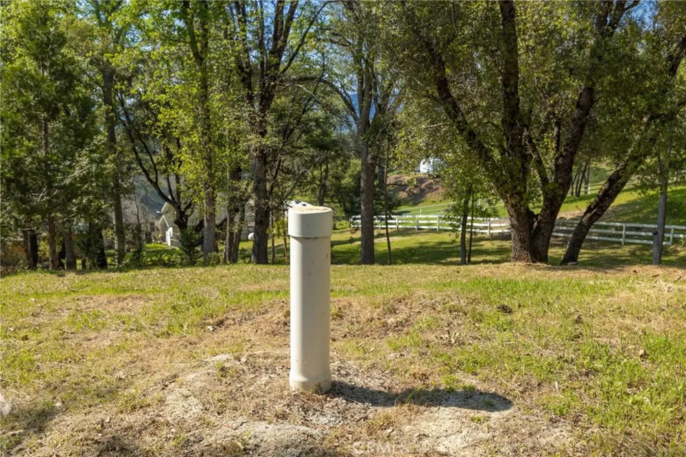 1 Oak Lane Oakhurst, CA 93644