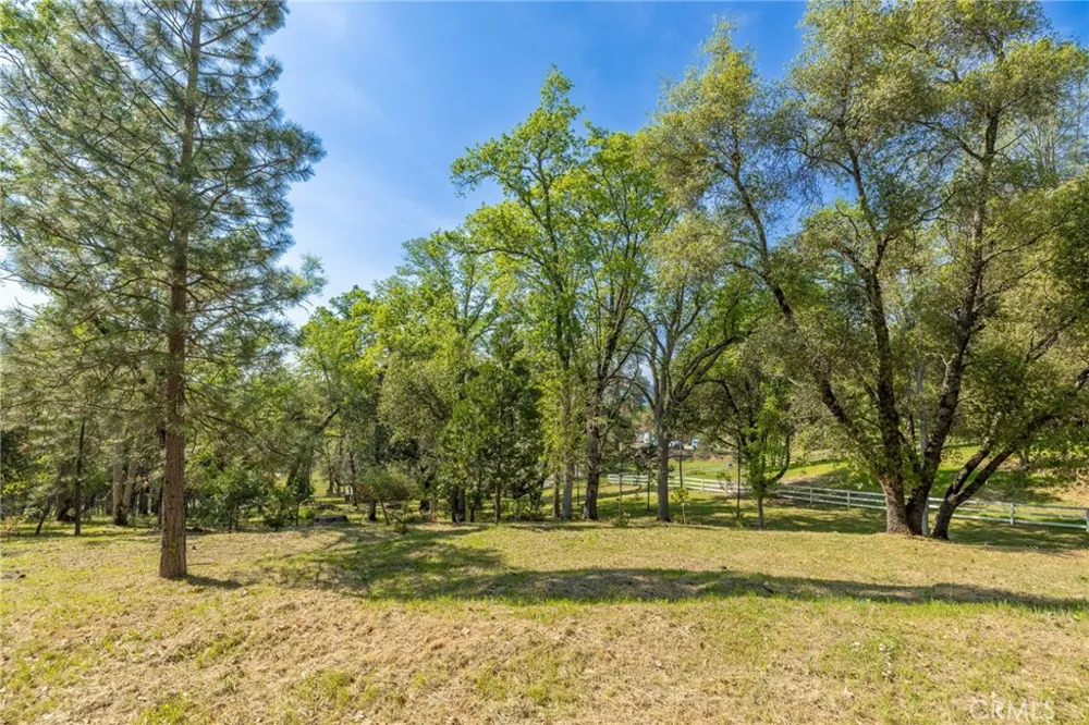 1 Oak Lane Oakhurst, CA 93644