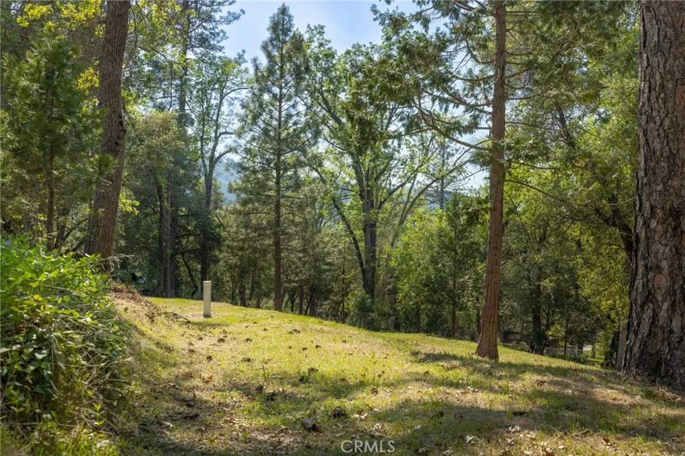 1 Oak Lane Oakhurst, CA 93644