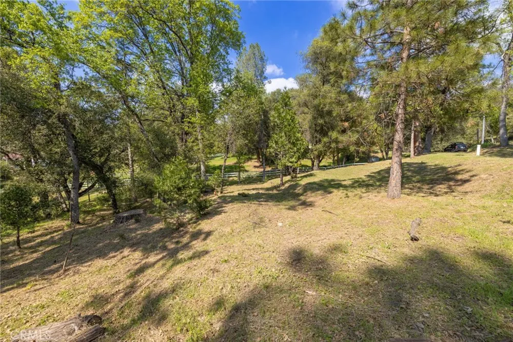 1 Oak Lane Oakhurst, CA 93644