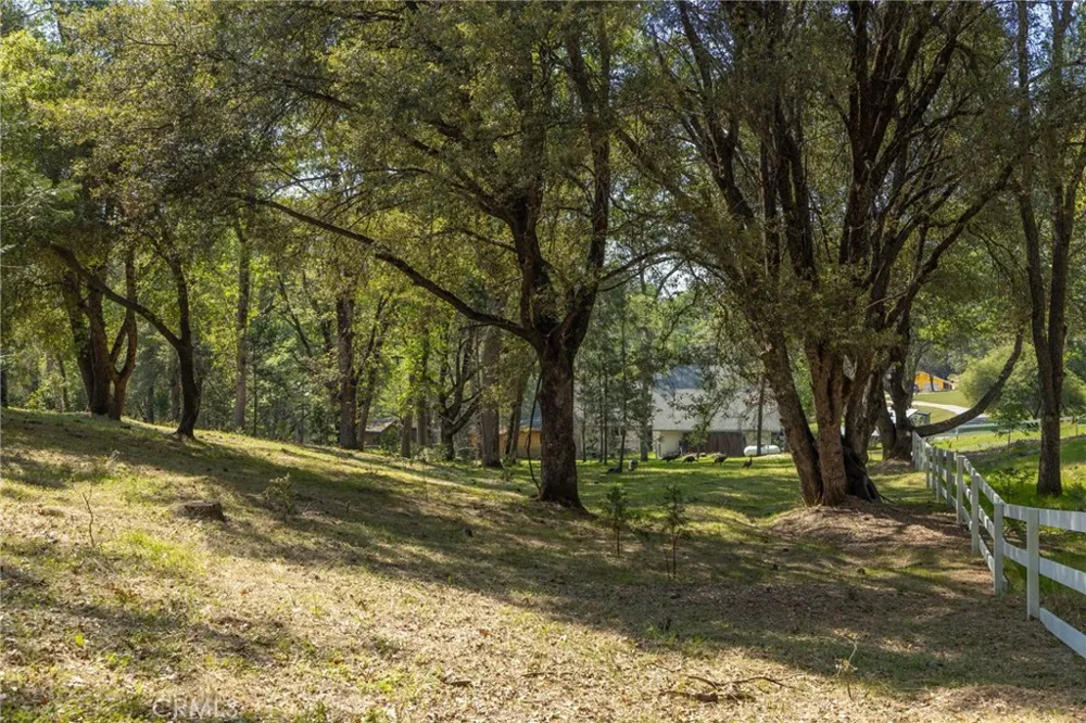 1 Oak Lane Oakhurst, CA 93644