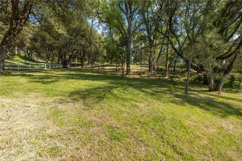 1 Oak Lane Oakhurst, CA 93644