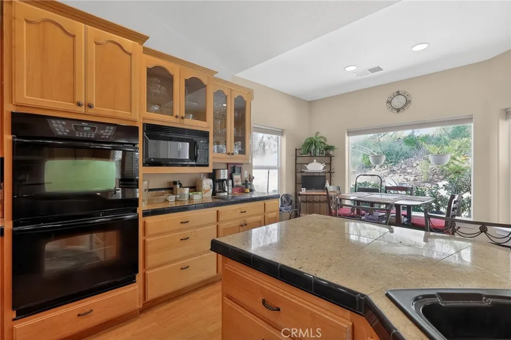 19370 Park Ridge Hidden Valley Lake, CA 95467