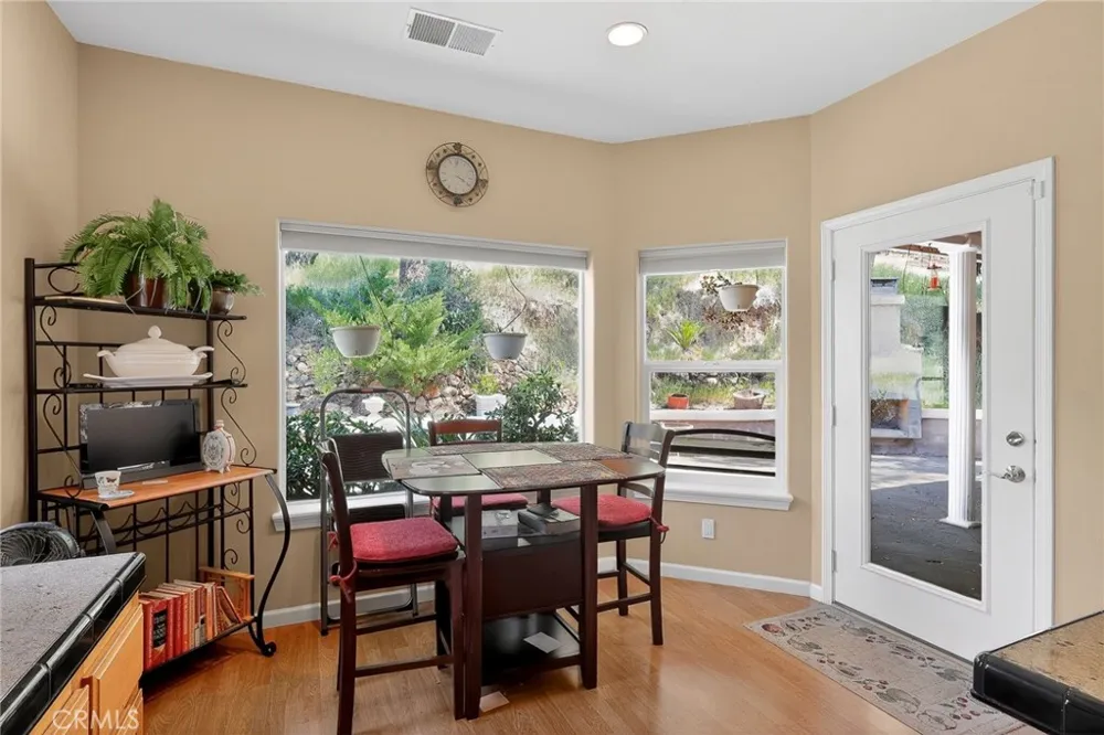 19370 Park Ridge Hidden Valley Lake, CA 95467