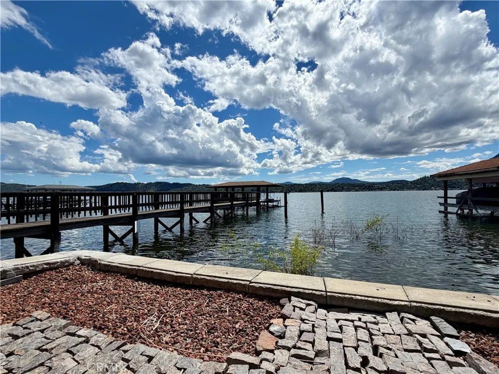 10523 E Highway 20 Clearlake Oaks, CA 95423