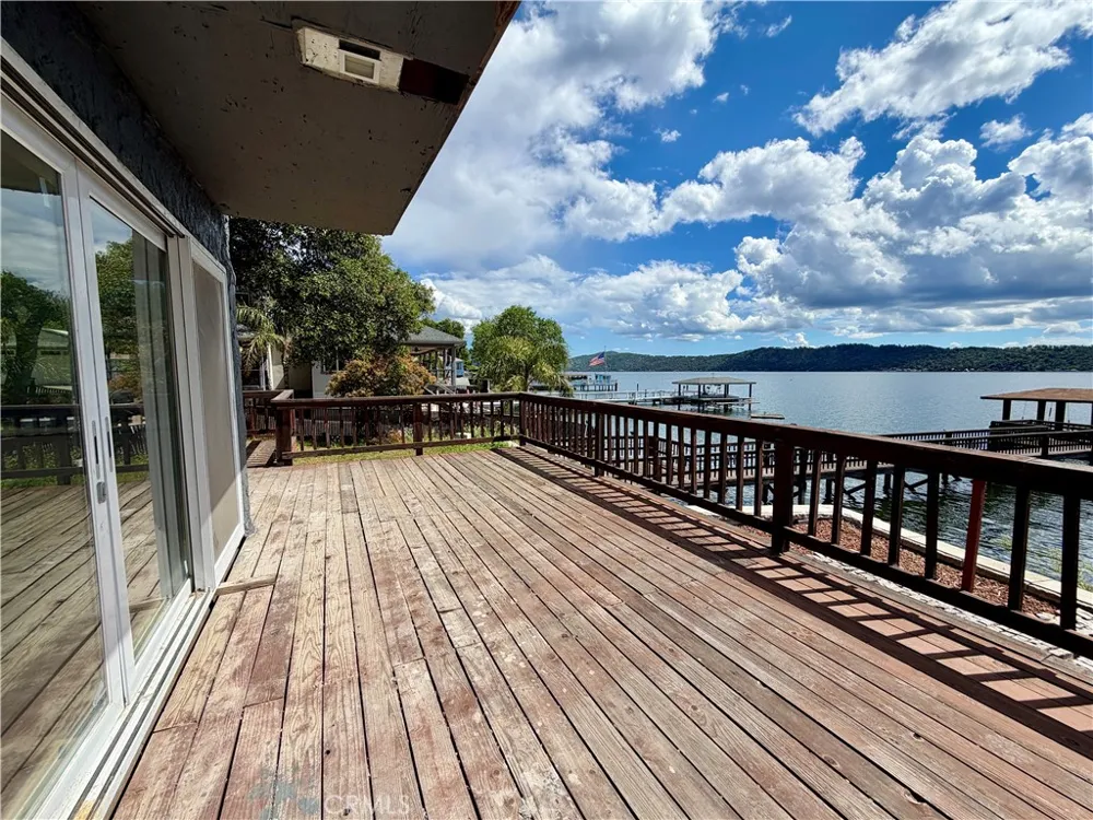 10523 E Highway 20 Clearlake Oaks, CA 95423