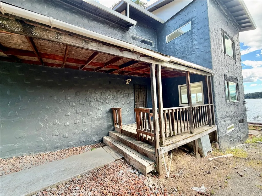 10523 E Highway 20 Clearlake Oaks, CA 95423
