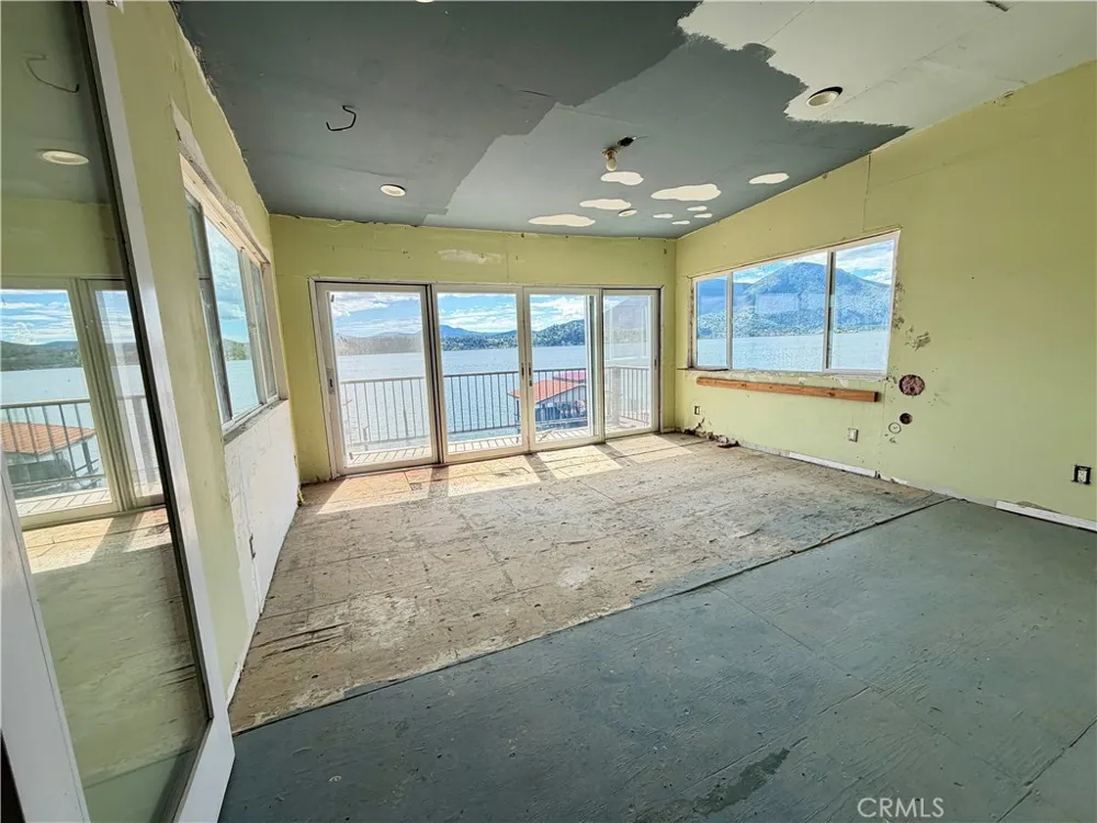 10523 E Highway 20 Clearlake Oaks, CA 95423