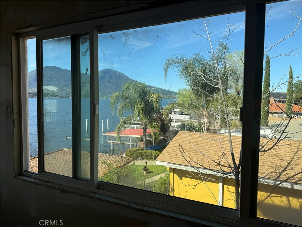 10523 E Highway 20 Clearlake Oaks, CA 95423