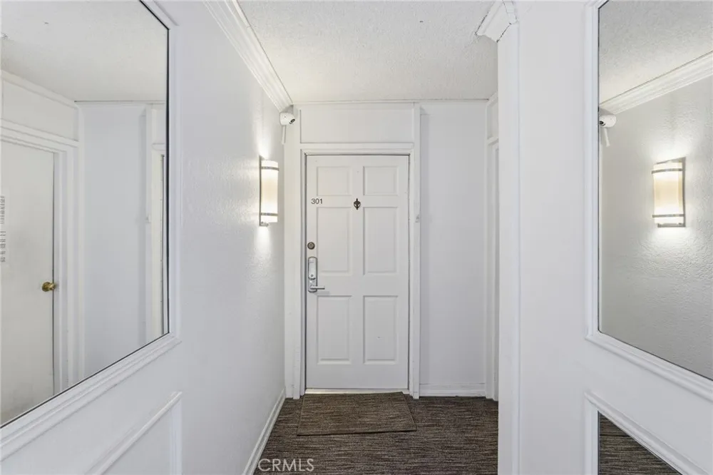 429 Oakhurst Drive #301 Beverly Hills, CA 90210