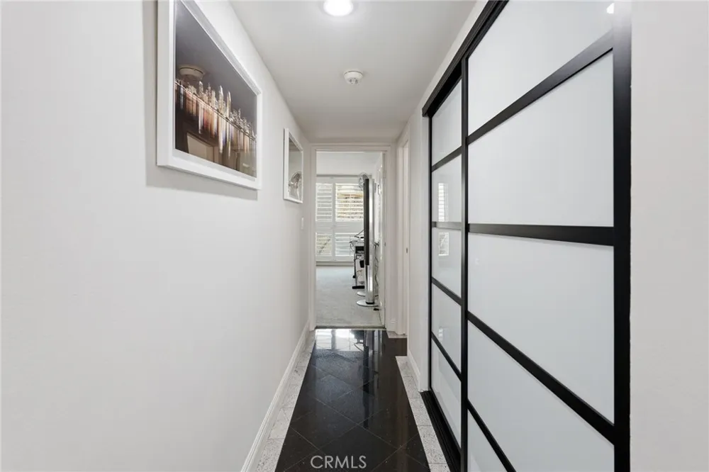 429 Oakhurst Drive #301 Beverly Hills, CA 90210