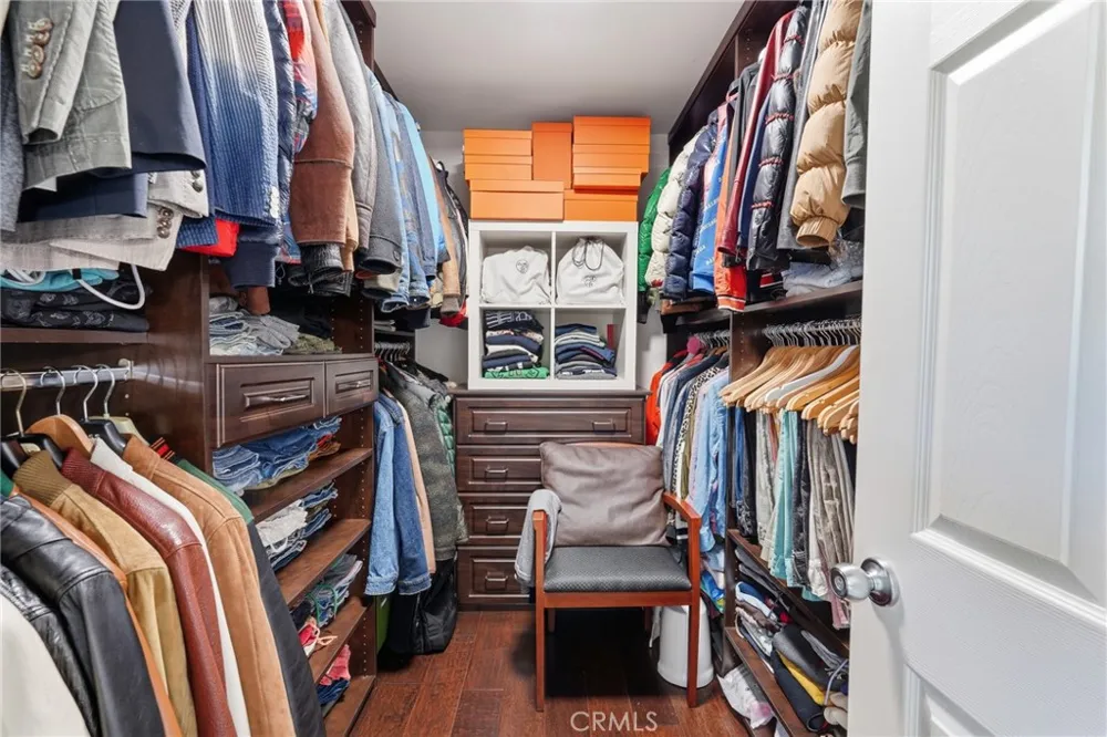 429 Oakhurst Drive #301 Beverly Hills, CA 90210