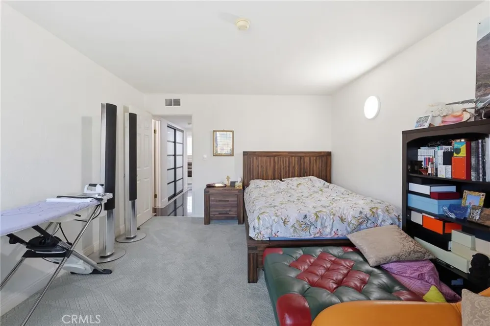 429 Oakhurst Drive #301 Beverly Hills, CA 90210