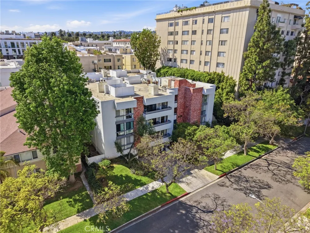 429 Oakhurst Drive #301 Beverly Hills, CA 90210