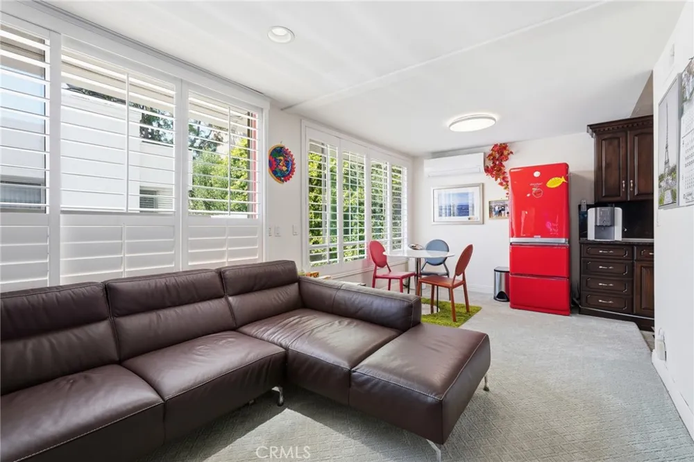 429 Oakhurst Drive #301 Beverly Hills, CA 90210
