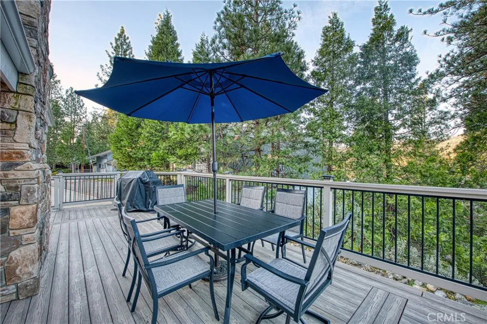 37748 Marina View Drive Bass Lake, CA 93604