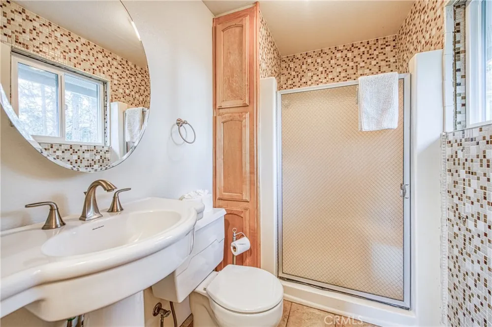 37748 Marina View Drive Bass Lake, CA 93604