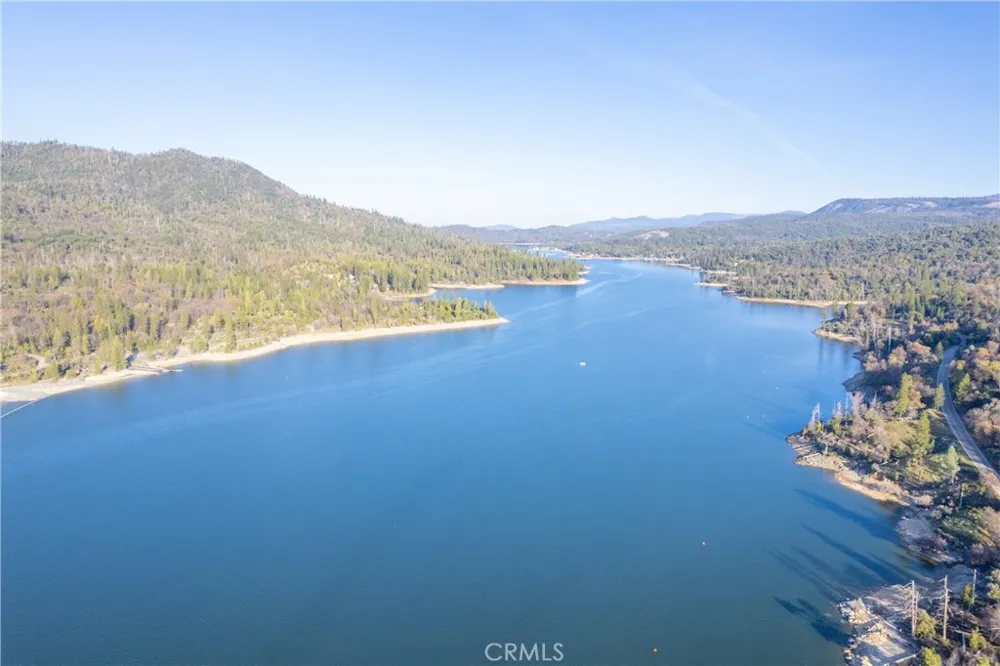 37748 Marina View Drive Bass Lake, CA 93604