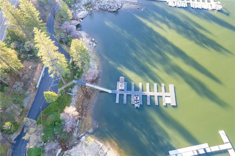 37748 Marina View Drive Bass Lake, CA 93604