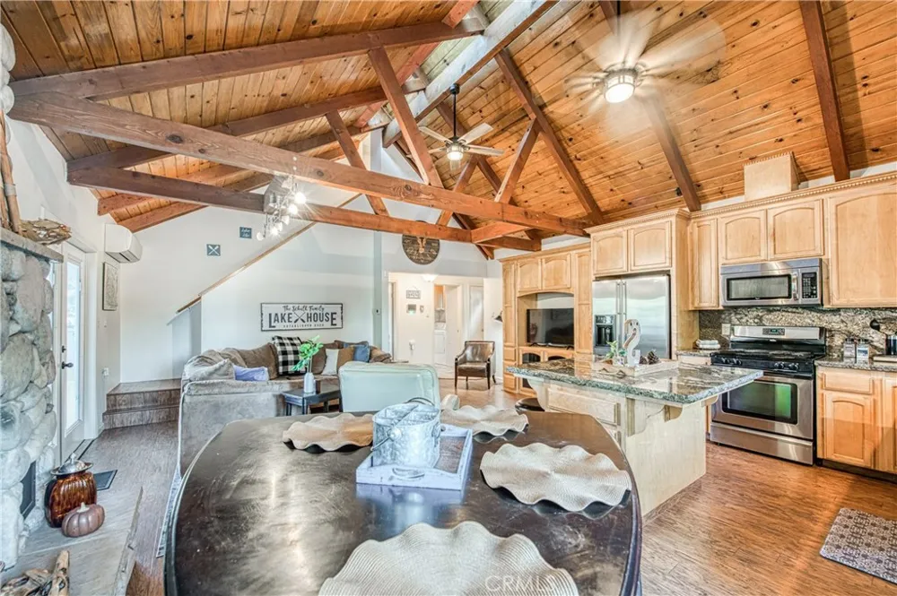 37748 Marina View Drive Bass Lake, CA 93604