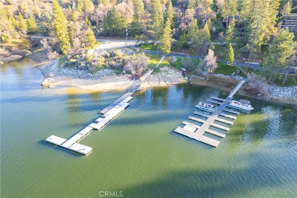 37748 Marina View Drive Bass Lake, CA 93604
