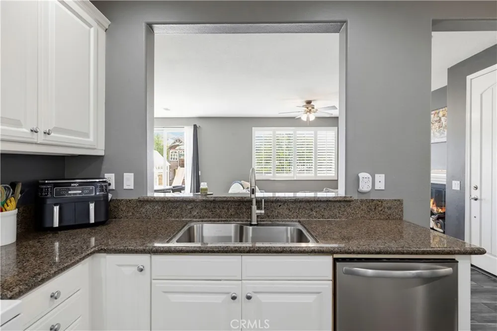 19354 Laroda Lane #165 Saugus, CA 91350