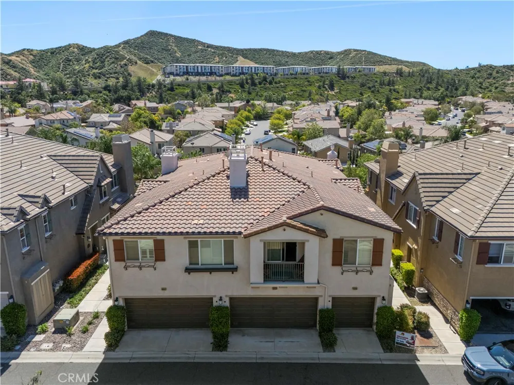 19354 Laroda Lane #165 Saugus, CA 91350