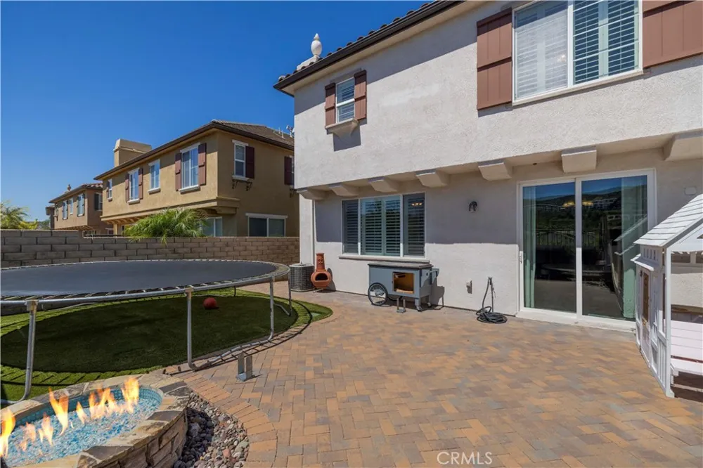 19354 Laroda Lane #165 Saugus, CA 91350