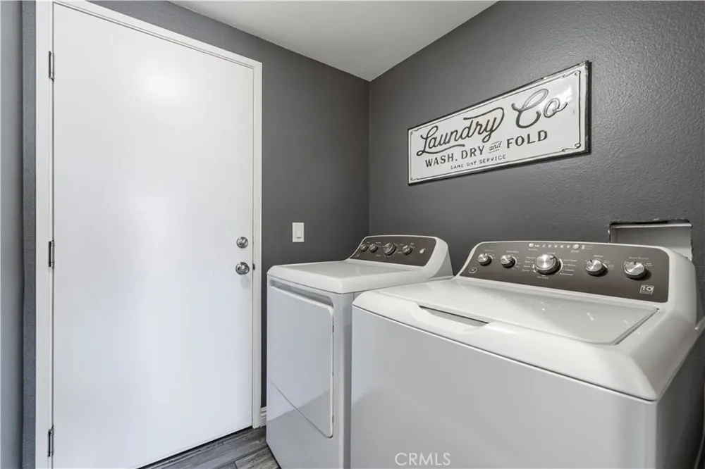 19354 Laroda Lane #165 Saugus, CA 91350