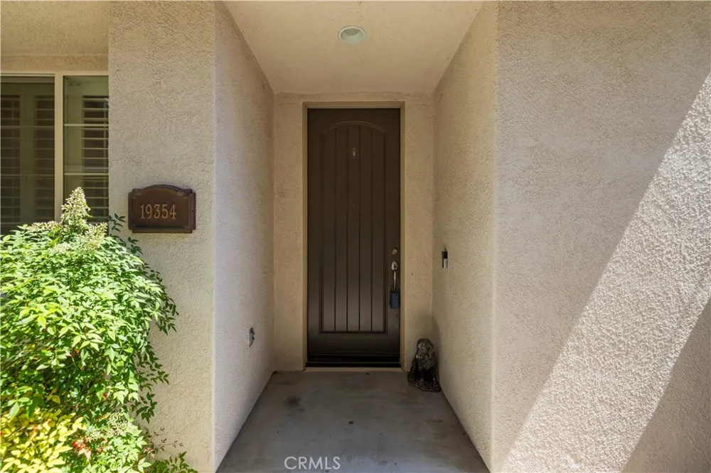 19354 Laroda Lane #165 Saugus, CA 91350
