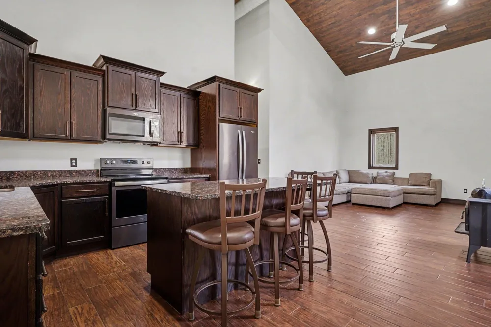 52755 M 43 Bangor, MI 49013