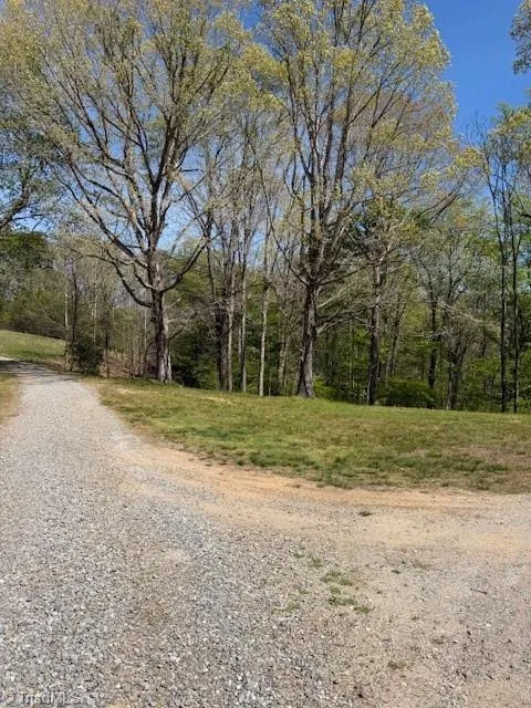 00 seven island Road Danbury, NC 27016