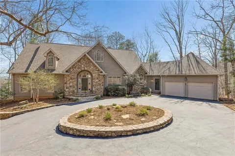 19 Summit Drive E