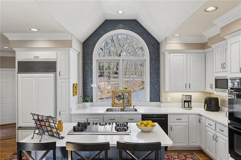 19 Summit Drive E Big Canoe, GA 30143