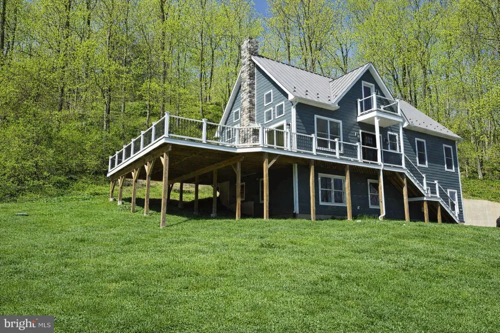 759 RIVER RD Erwinna, PA 18920