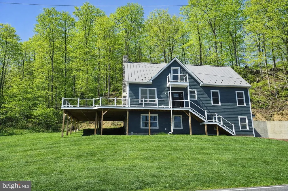 759 RIVER RD Erwinna, PA 18920