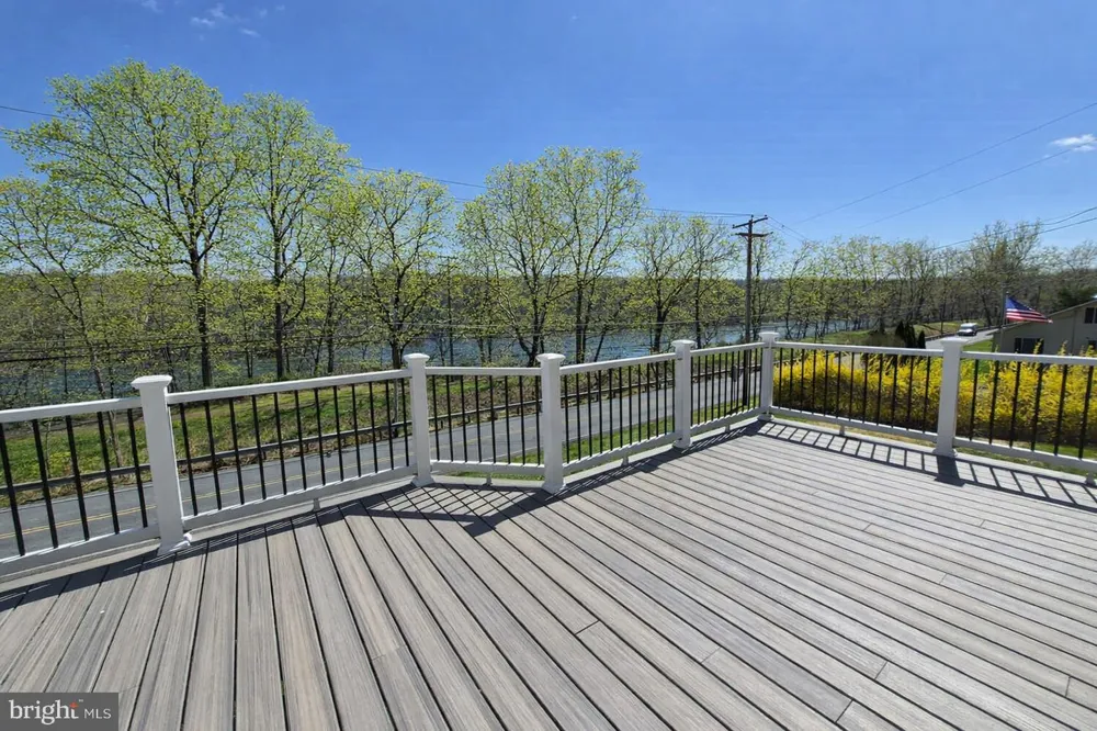759 RIVER RD Erwinna, PA 18920