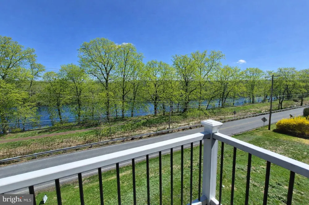 759 RIVER RD Erwinna, PA 18920