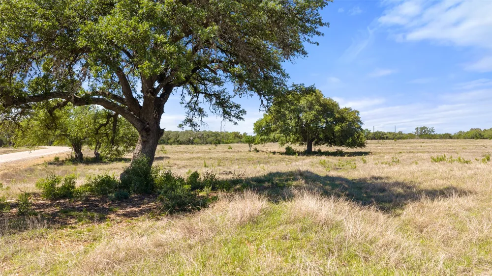 1318 Klett Ranch Road Johnson City, TX 78636