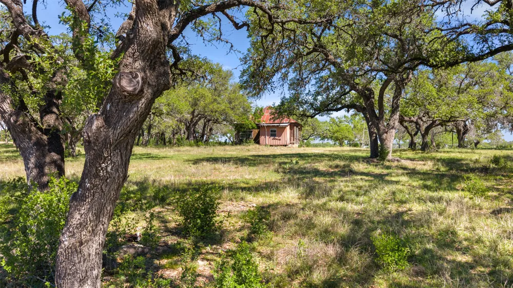 1318 Klett Ranch Road Johnson City, TX 78636