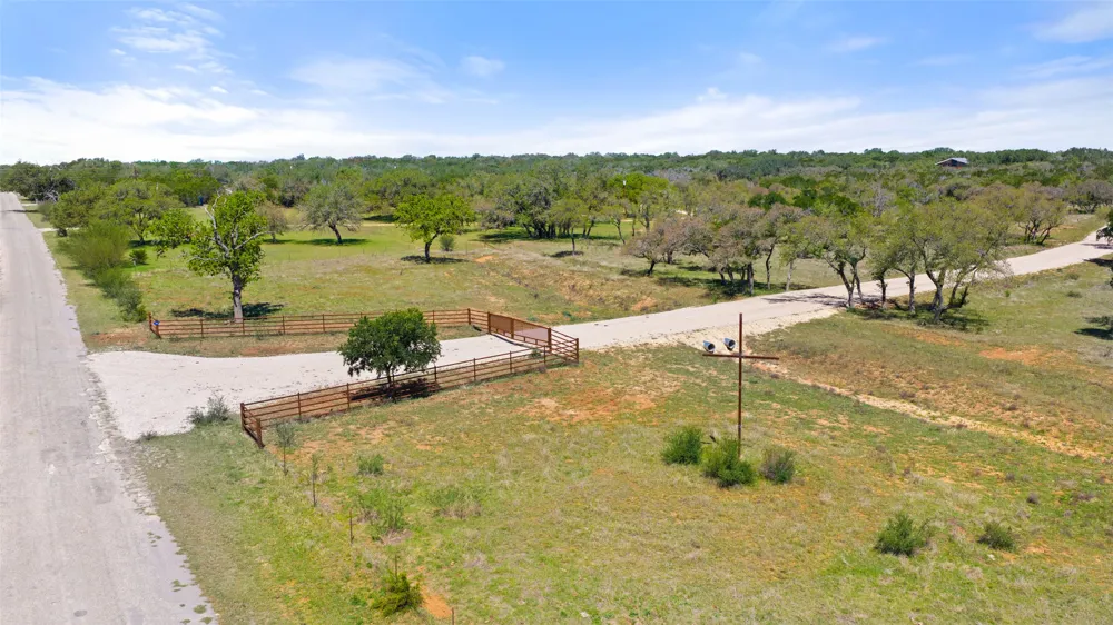 1318 Klett Ranch Road Johnson City, TX 78636