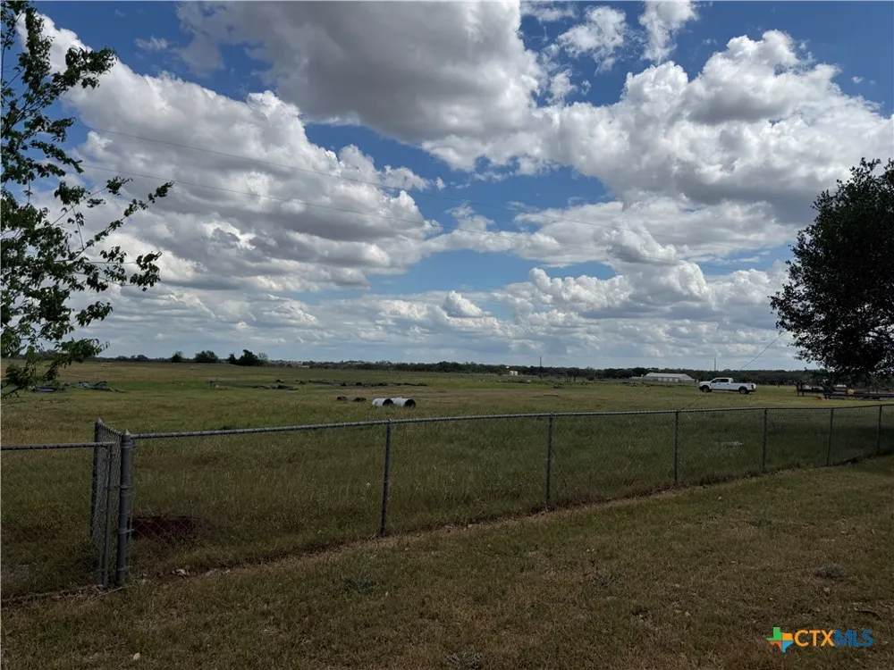 4489 County Road 240 Hallettsville, TX 77964