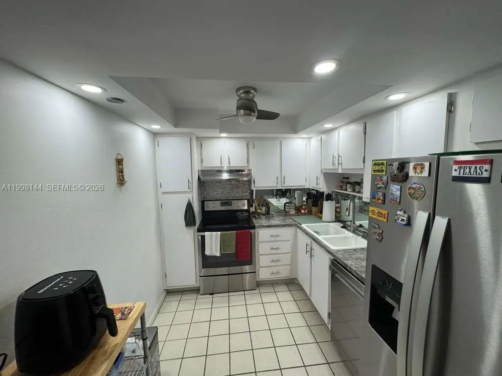 1200 Saint Charles Pl #321 Pembroke Pines, FL 33026