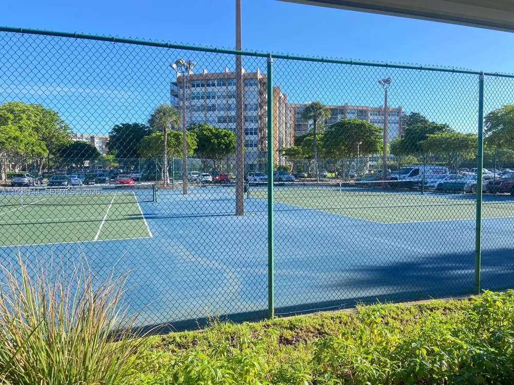 1200 Saint Charles Pl #321 Pembroke Pines, FL 33026