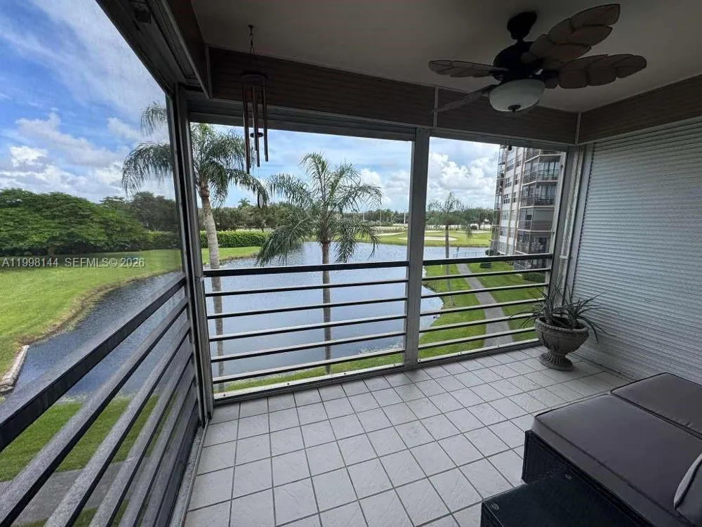 1200 Saint Charles Pl #321 Pembroke Pines, FL 33026
