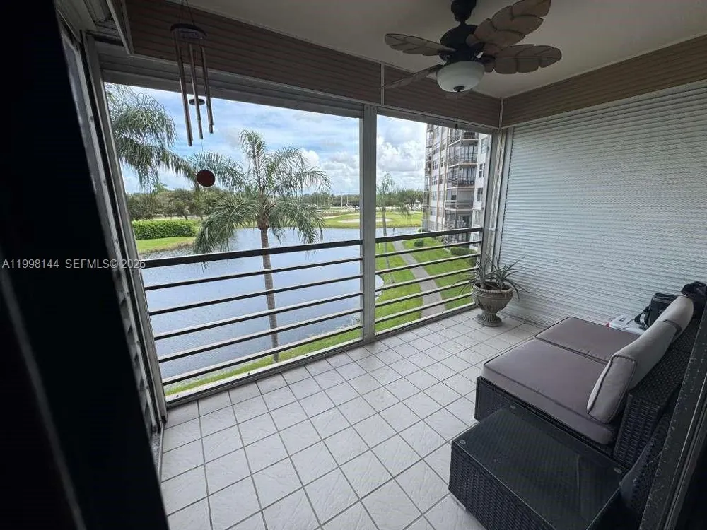 1200 Saint Charles Pl #321 Pembroke Pines, FL 33026