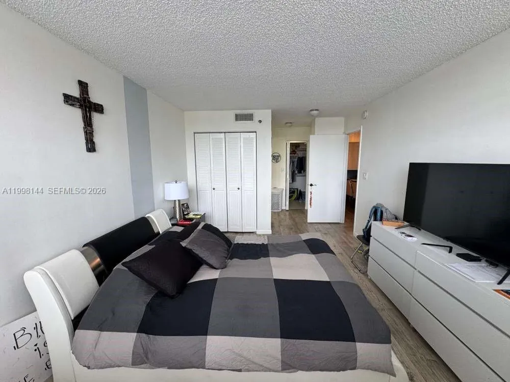 1200 Saint Charles Pl #321 Pembroke Pines, FL 33026
