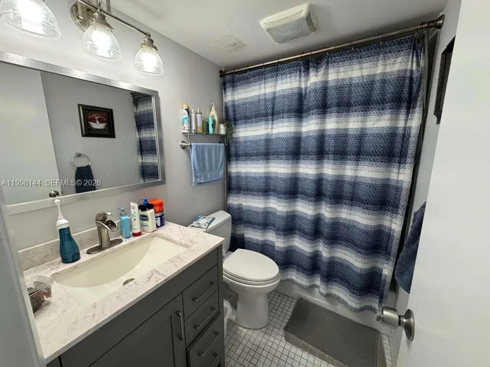 1200 Saint Charles Pl #321 Pembroke Pines, FL 33026