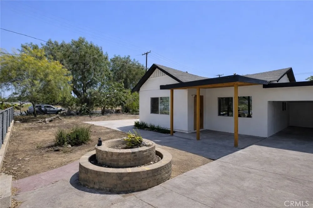420 W K STREET Colton, CA 92324